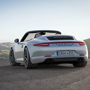 Porsche-911_Carrera_GTS_2015_1024x768_wallpaper_0a