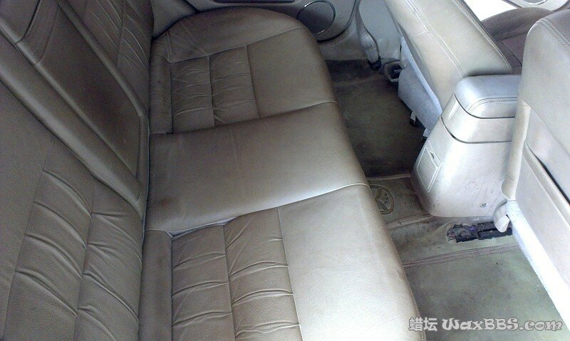 后排座椅清洗前.jpg