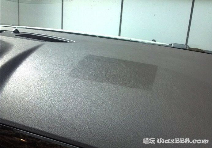 防滑垫仪表台痕.JPG